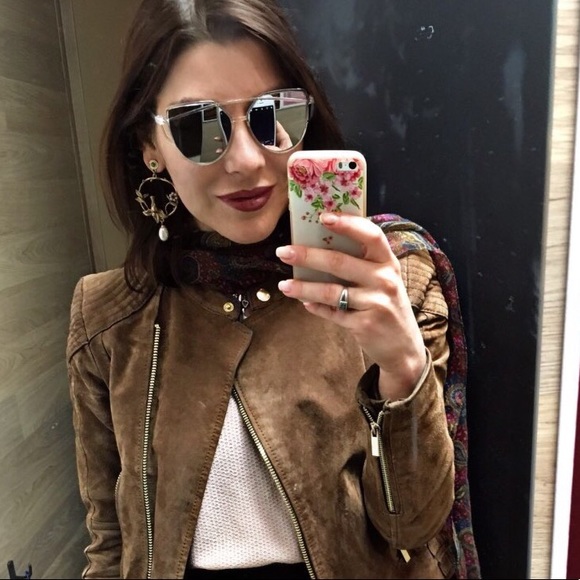 Bird Vintage Style Earrings - Picture 2 of 5